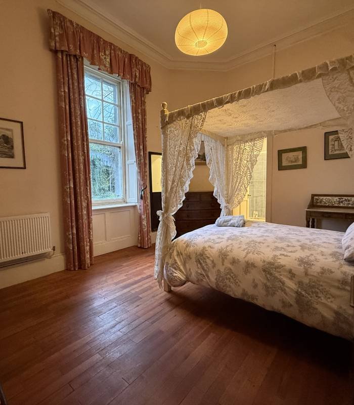 Garden Room with river views